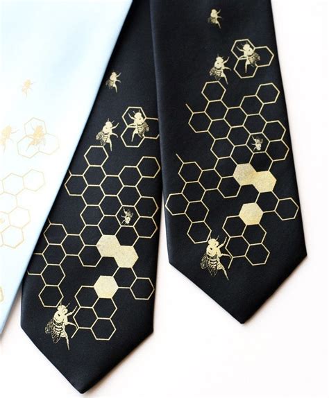 Twin Double Bee Tie Black and White Si